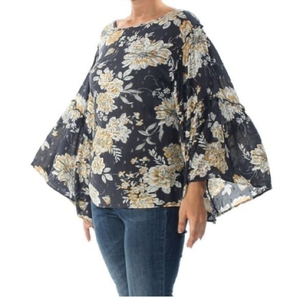 Gypsies & Moondust size large bell sleeve floral top